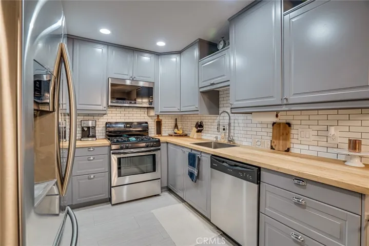 220 S Camino De Paz, Anaheim Hills, California 92807