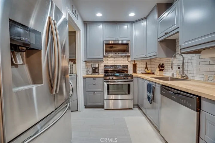 220 S Camino De Paz, Anaheim Hills, California 92807