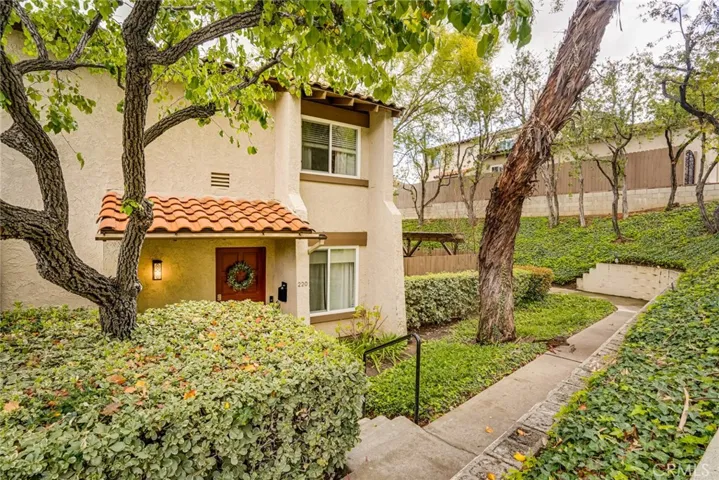 220 S Camino De Paz, Anaheim Hills, California 92807