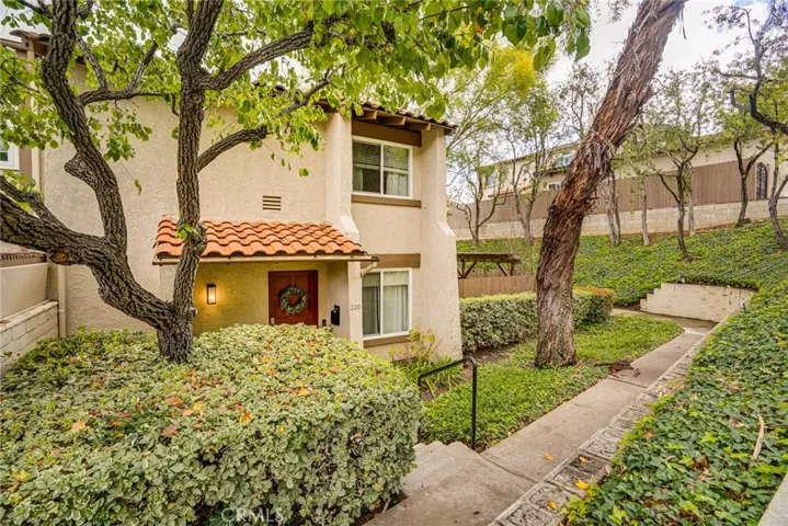 220 S Camino De Paz, Anaheim Hills, California 92807