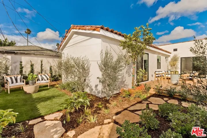 Secret "Zen" garden behind master suite