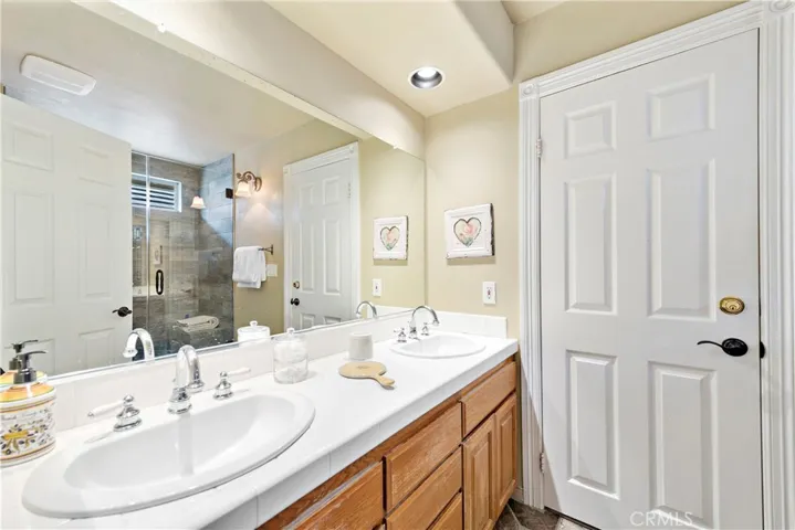 21241 Hillgate Circle, Rancho Santa Margarita, California 92679
