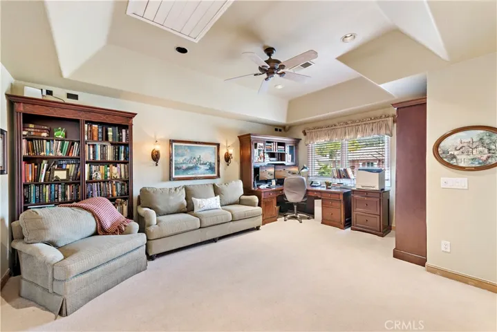 21241 Hillgate Circle, Rancho Santa Margarita, California 92679