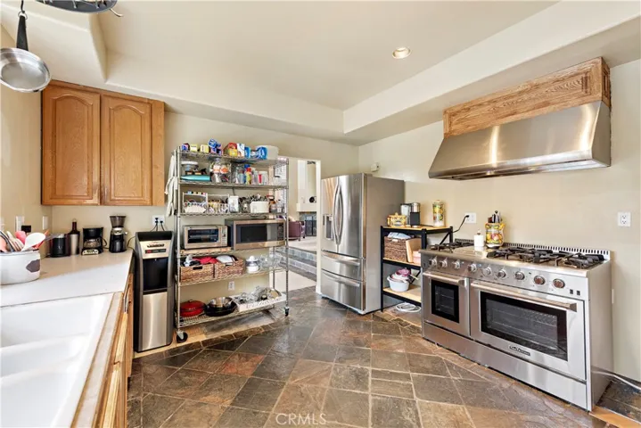 21241 Hillgate Circle, Rancho Santa Margarita, California 92679