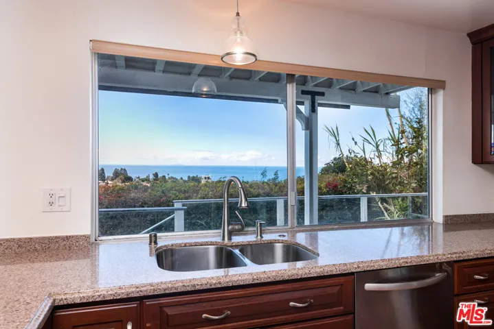 6820 Verde Ridge Road, Rancho Palos Verdes, California 90275