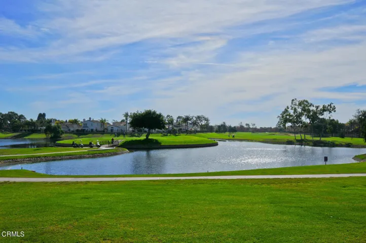 2205 Spyglass Trail W Oxnard-large-035-3