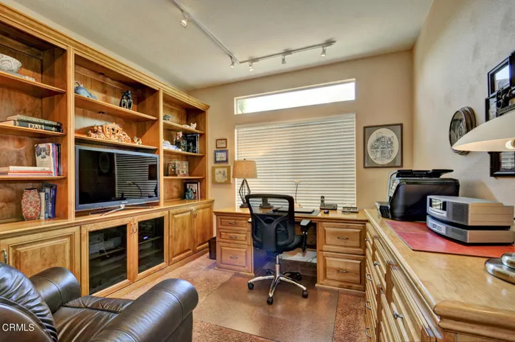 2205 Spyglass Trail W Oxnard-large-019-9