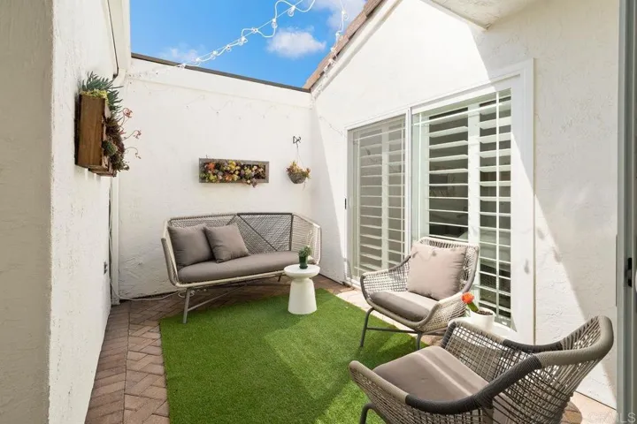 1736 Hill Top Lane, Encinitas, California 92024