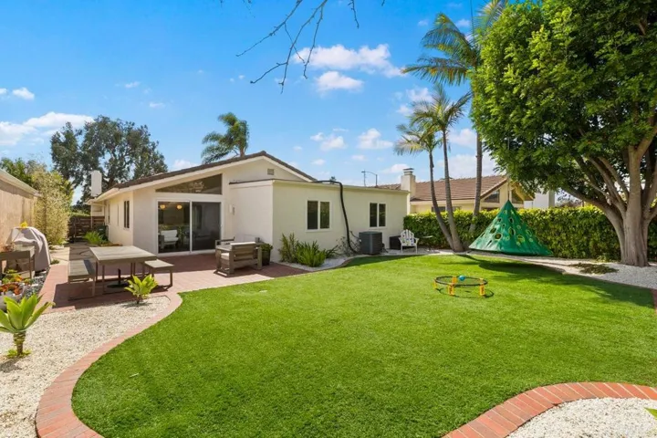 1736 Hill Top Lane, Encinitas, California 92024