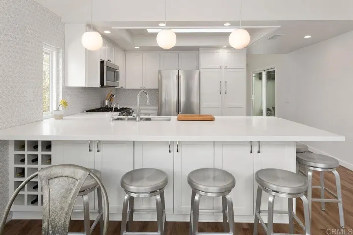 1736 Hill Top Lane, Encinitas, California 92024