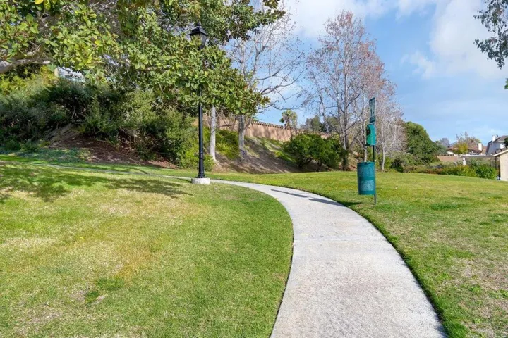 1736 Hill Top Lane, Encinitas, California 92024