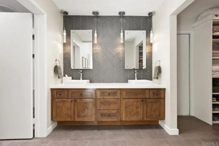 1736 Hill Top Lane, Encinitas, California 92024