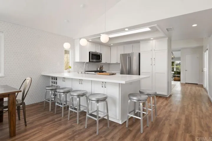 1736 Hill Top Lane, Encinitas, California 92024
