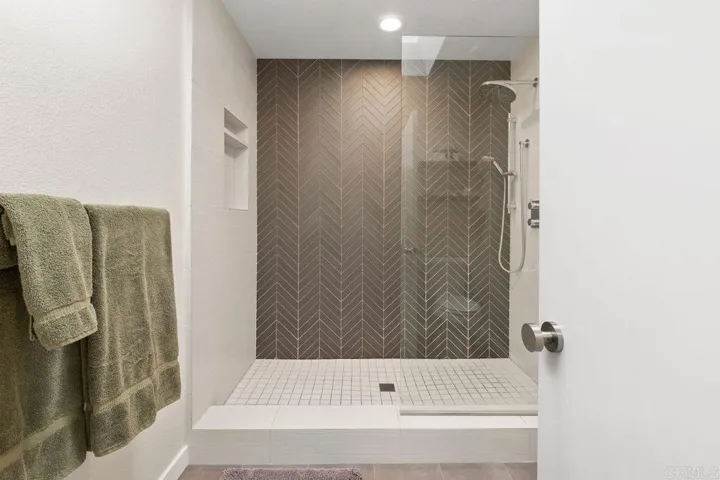 1736 Hill Top Lane, Encinitas, California 92024