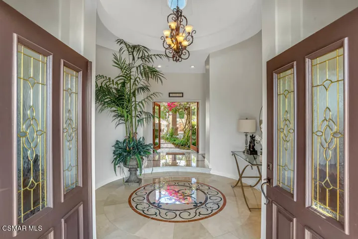 8404 Waters Rd-1