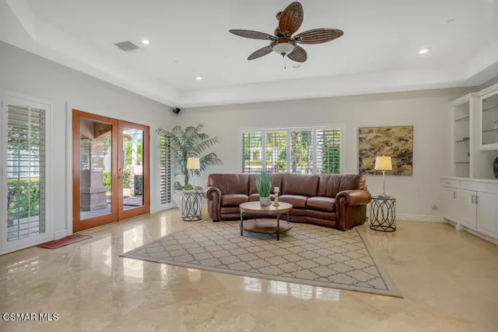 8404 Waters Rd-60