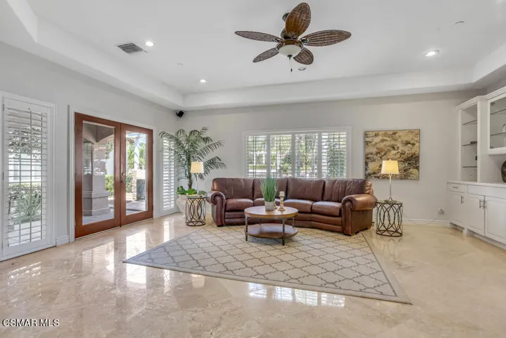 8404 Waters Rd-63