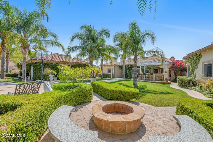 8404 Waters Rd-45