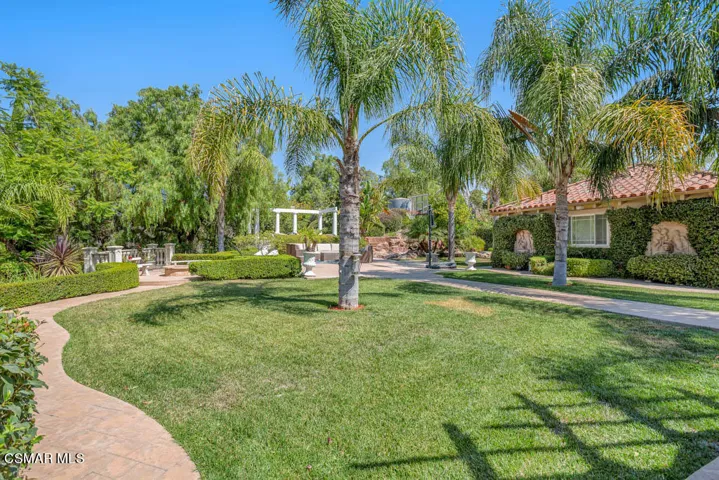 8404 Waters Rd-42