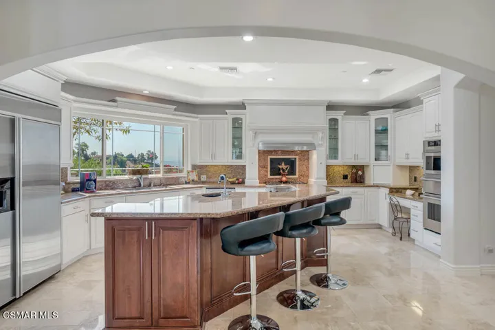 8404 Waters Rd-29