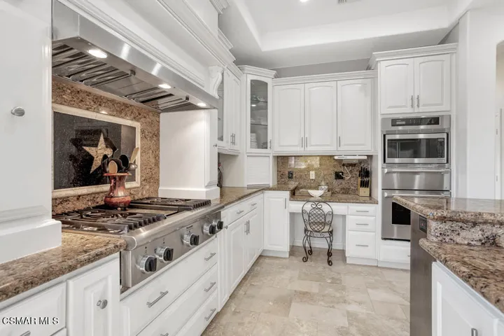 8404 Waters Rd-33