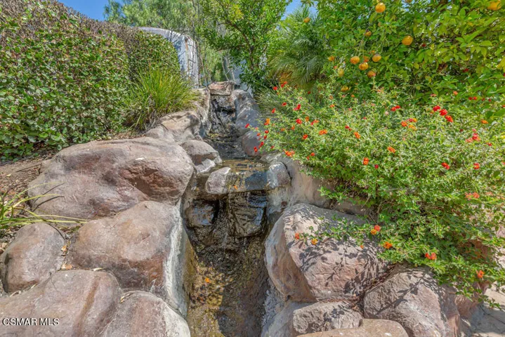 8404 Waters Rd-55