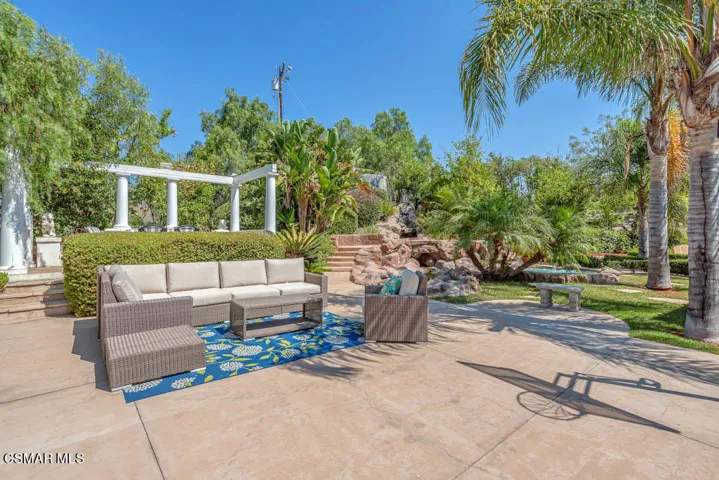 8404 Waters Rd-48