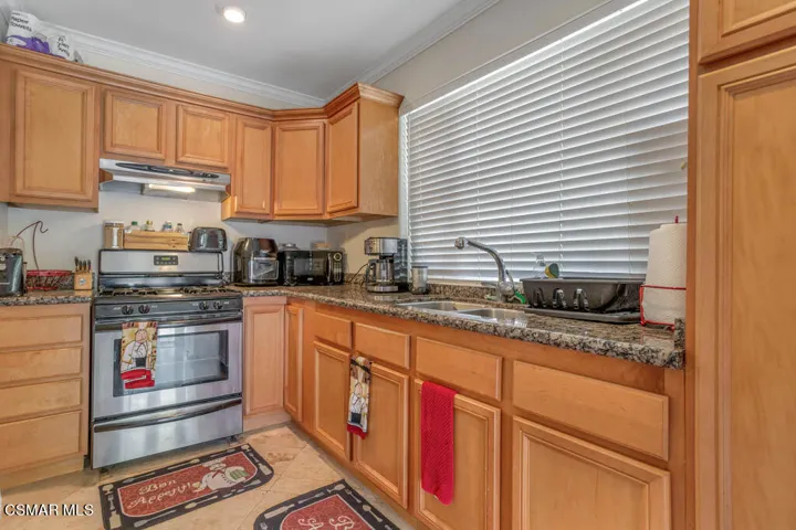 8404 Waters Rd-66