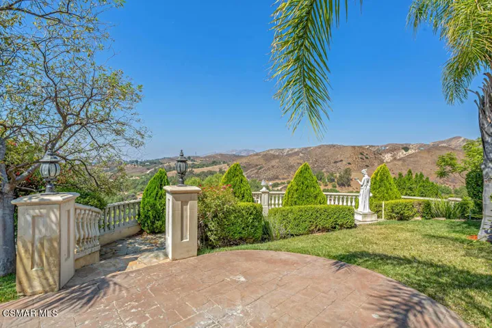 8404 Waters Rd-64