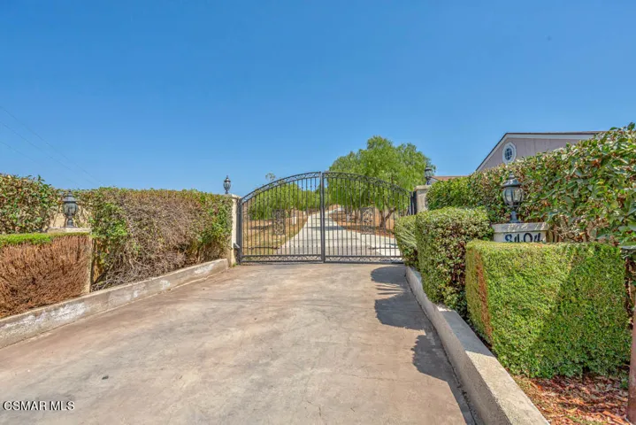 8404 Waters Rd-69