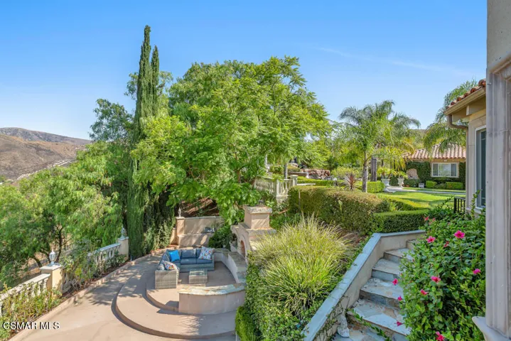 8404 Waters Rd-7