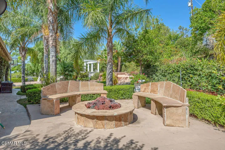 8404 Waters Rd-52