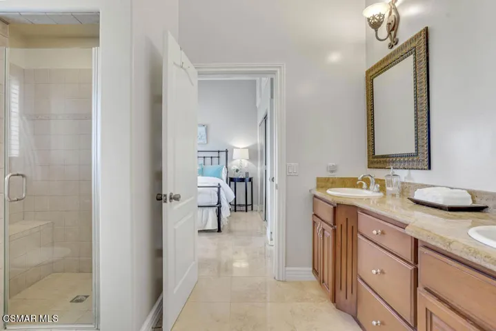 8404 Waters Rd-18