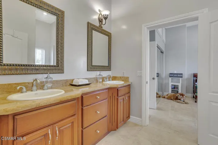 8404 Waters Rd-20