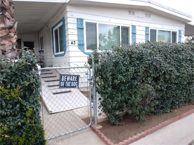 3883 Buchanan Street 43, Riverside, California 92503
