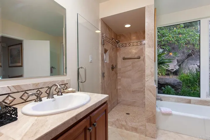 10928 Valley Lights Dr, El Cajon, California 92020