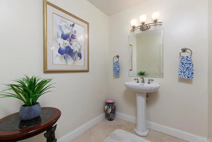 10928 Valley Lights Dr, El Cajon, California 92020