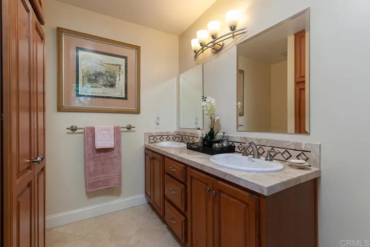 10928 Valley Lights Dr, El Cajon, California 92020