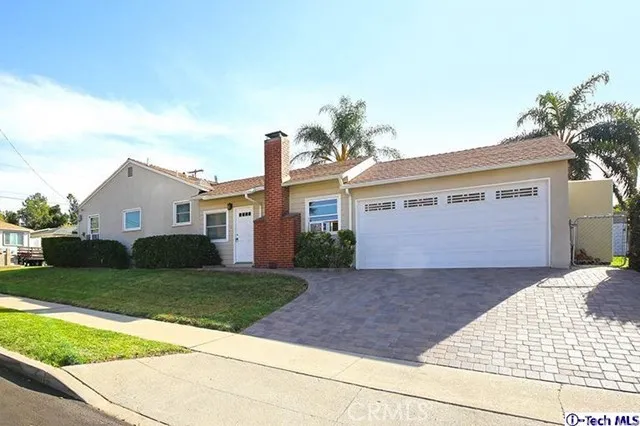 10929 Whitegate Avenue, Sunland, California 91040