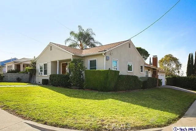 10929 Whitegate Avenue, Sunland, California 91040