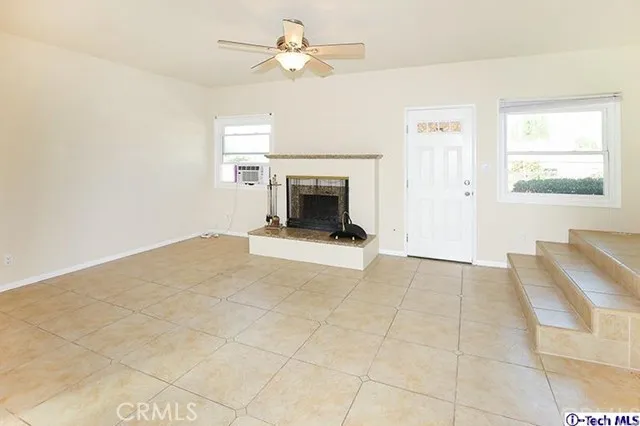 10929 Whitegate Avenue, Sunland, California 91040