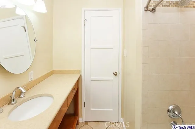 10929 Whitegate Avenue, Sunland, California 91040