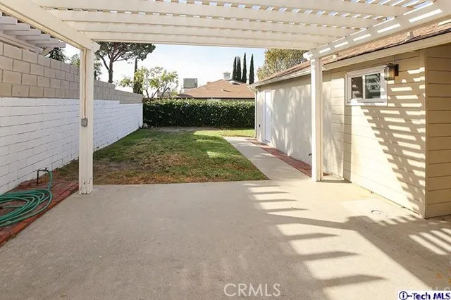 10929 Whitegate Avenue, Sunland, California 91040