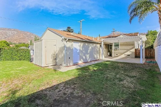 10929 Whitegate Avenue, Sunland, California 91040