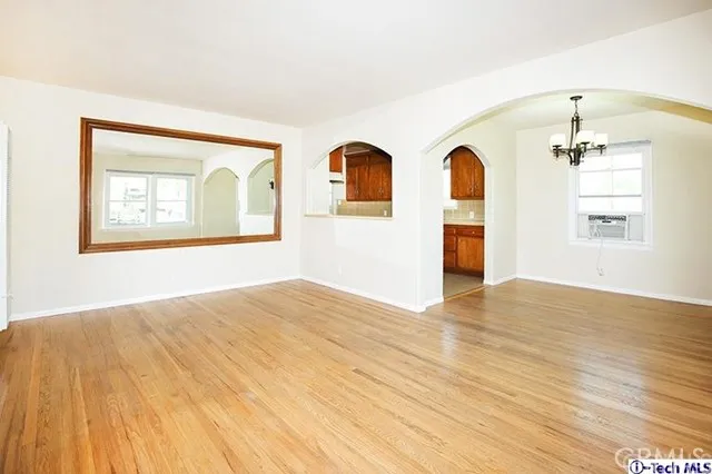 10929 Whitegate Avenue, Sunland, California 91040