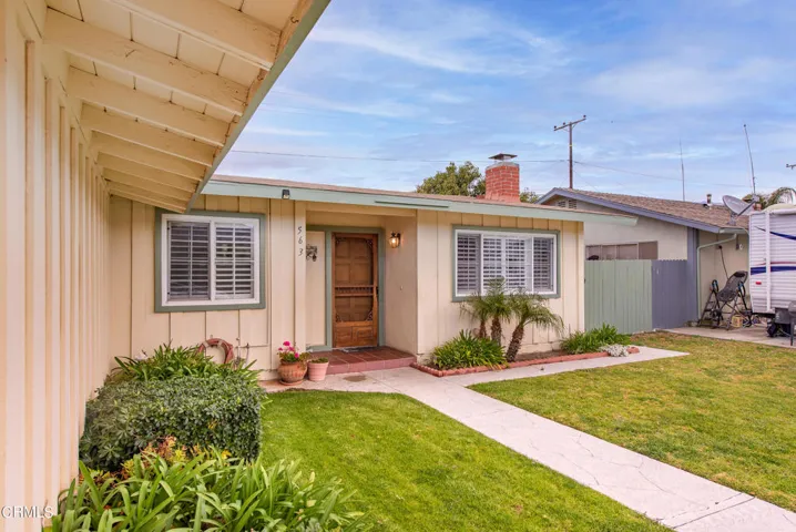 563 Center Ln Santa Paula-4