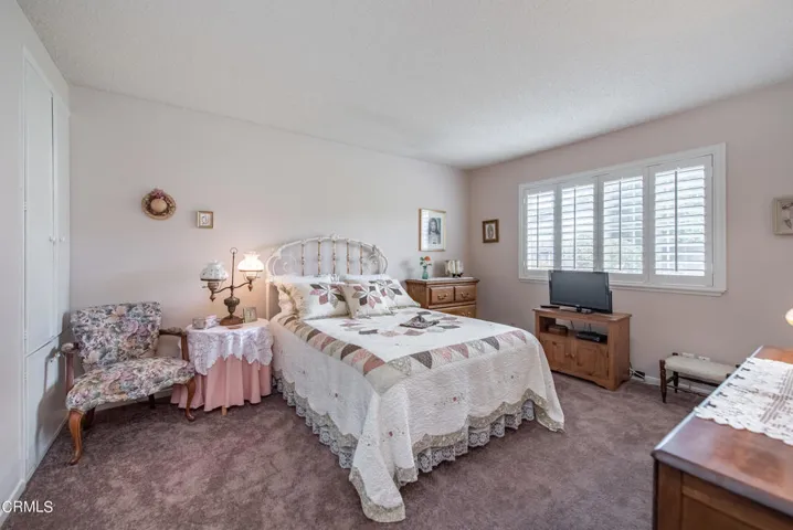 563 Center Ln Santa Paula-14