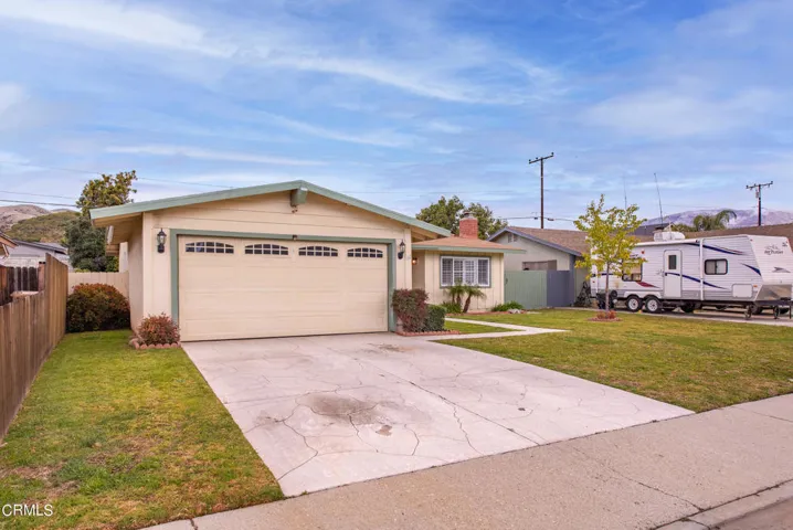 563 Center Ln Santa Paula-3