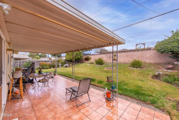 563 Center Ln Santa Paula-19