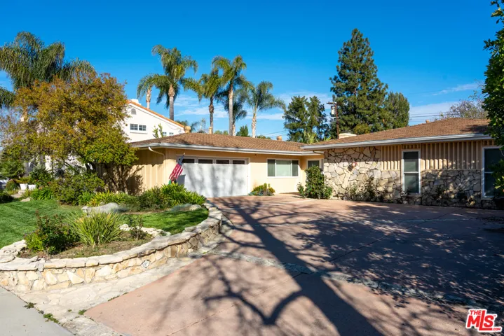 6200 Capistrano Avenue, Woodland Hills, California 91367